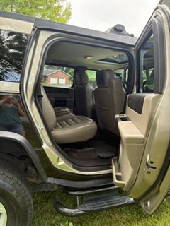 Used 2005 HUMMER H2 w/ Preferred Equipment Group AWD/4WD image 2
