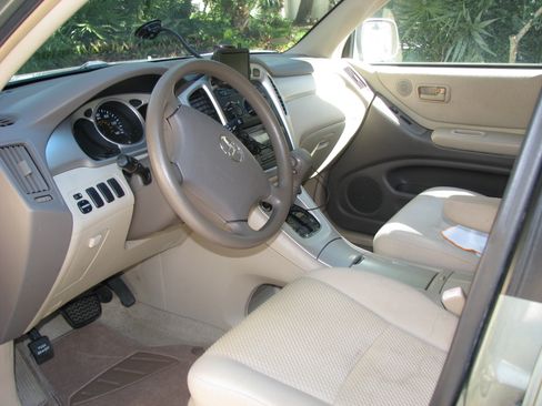 Used 2005 Toyota Highlander 2WD V6 image 11