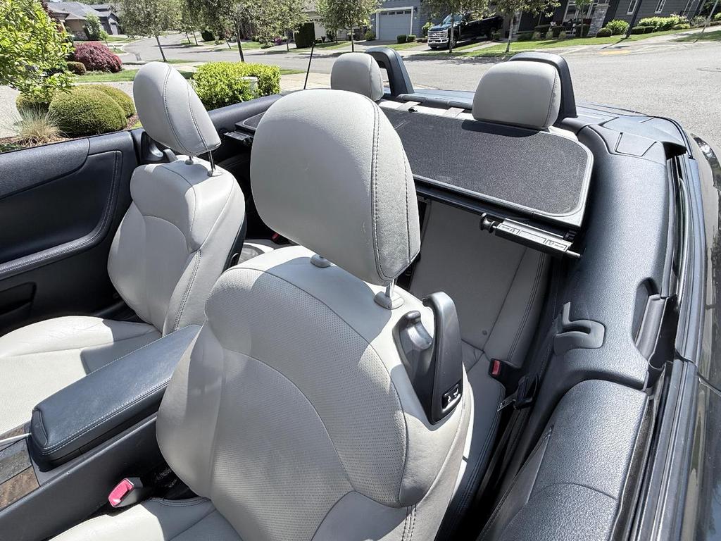 Used 2011 Lexus IS 350C w/ Luxury Pkg RWD image 11
