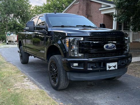 Used 2019 Ford F250 Lariat AWD/4WD image 1