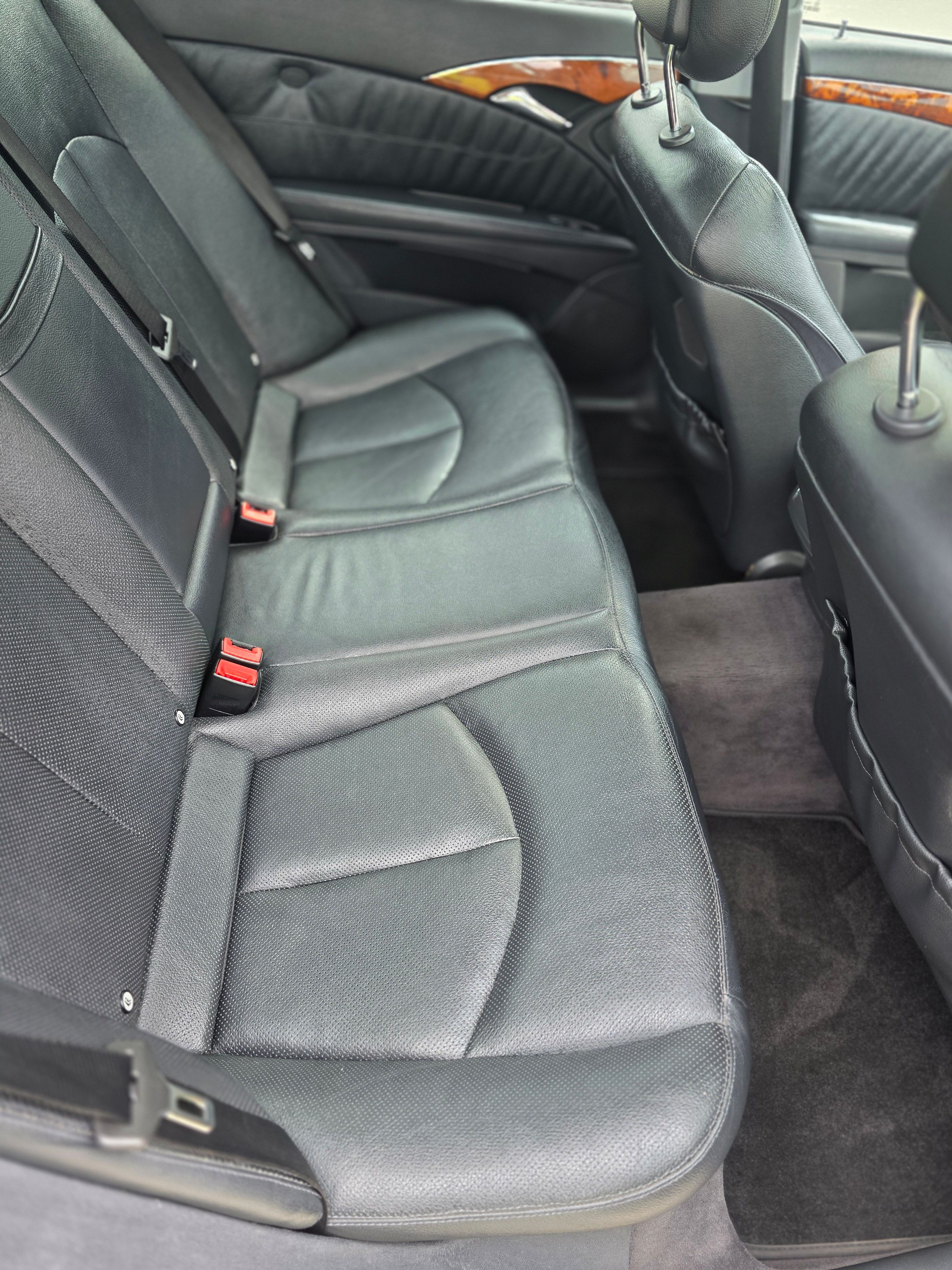 Used 2004 Mercedes-Benz E 320 Sedan image 11