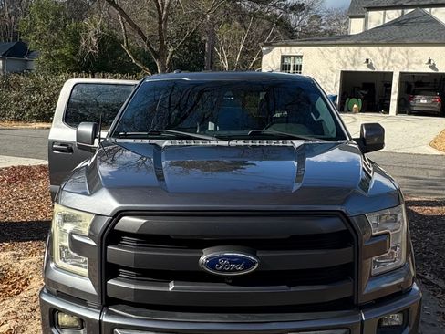 Used 2015 Ford F150 Lariat w/ Equipment Group 502A Luxury image 4