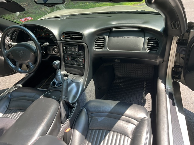 Used 2002 Chevrolet Corvette Convertible w/ Preferred Equipment Group2 RWD image 14