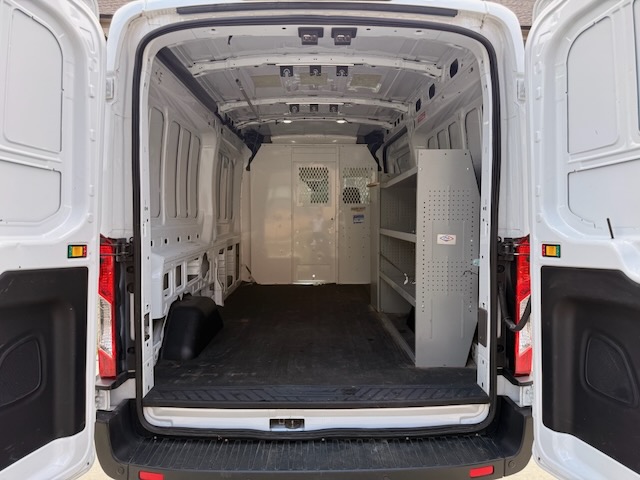 Used 2024 Ford Transit 250 148 Medium Roof RWD image 8