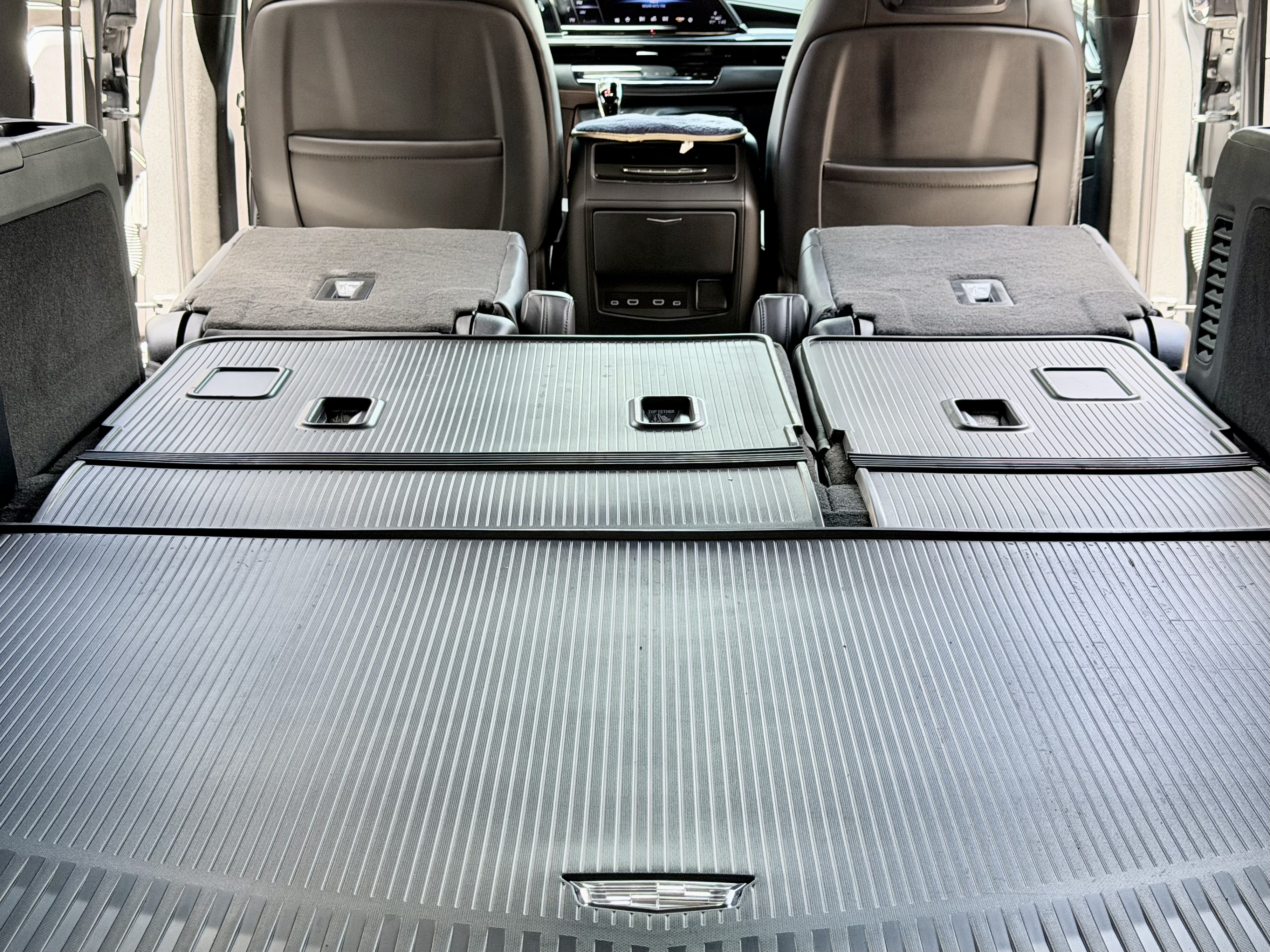 Used 2023 Cadillac Escalade ESV V AWD/4WD image 16