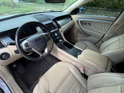 Used 2014 Ford Taurus SEL w/ Equipment Group 201A FWD image 10