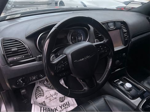 Used 2022 Chrysler 300 S image 6