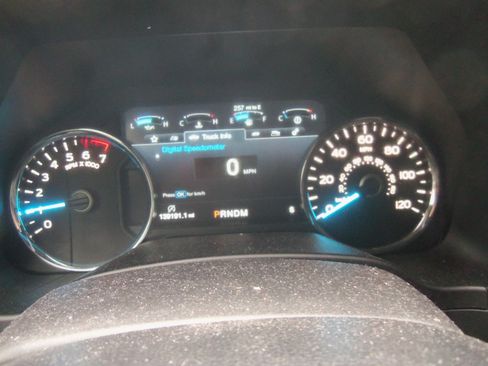 Used 2019 Ford F150 Lariat image 6