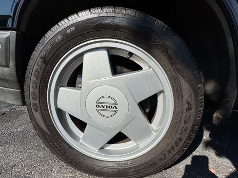 Used 1992 Volvo 940 GLS RWD image 13