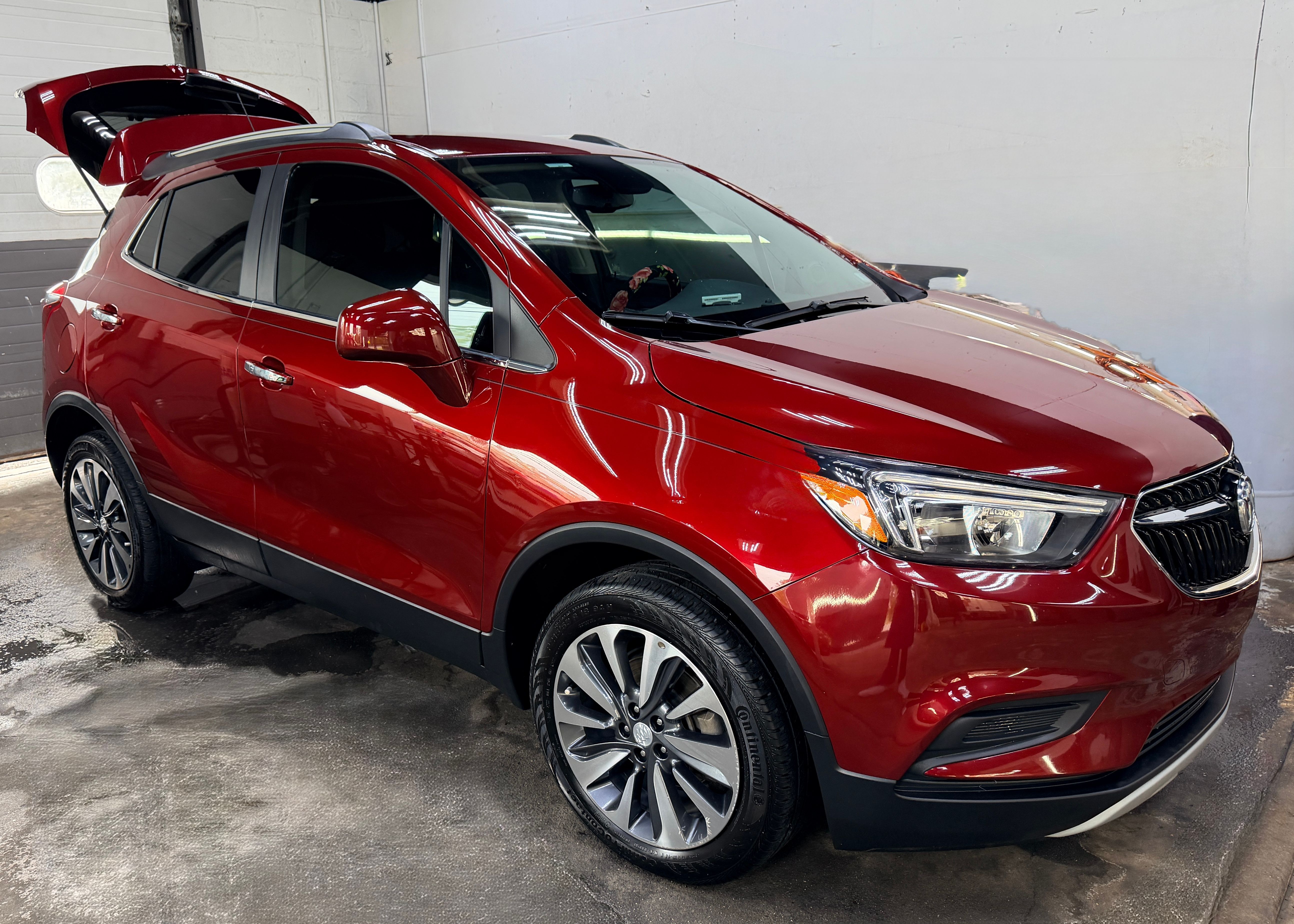 Used 2022 Buick Encore Preferred AWD/4WD image 13
