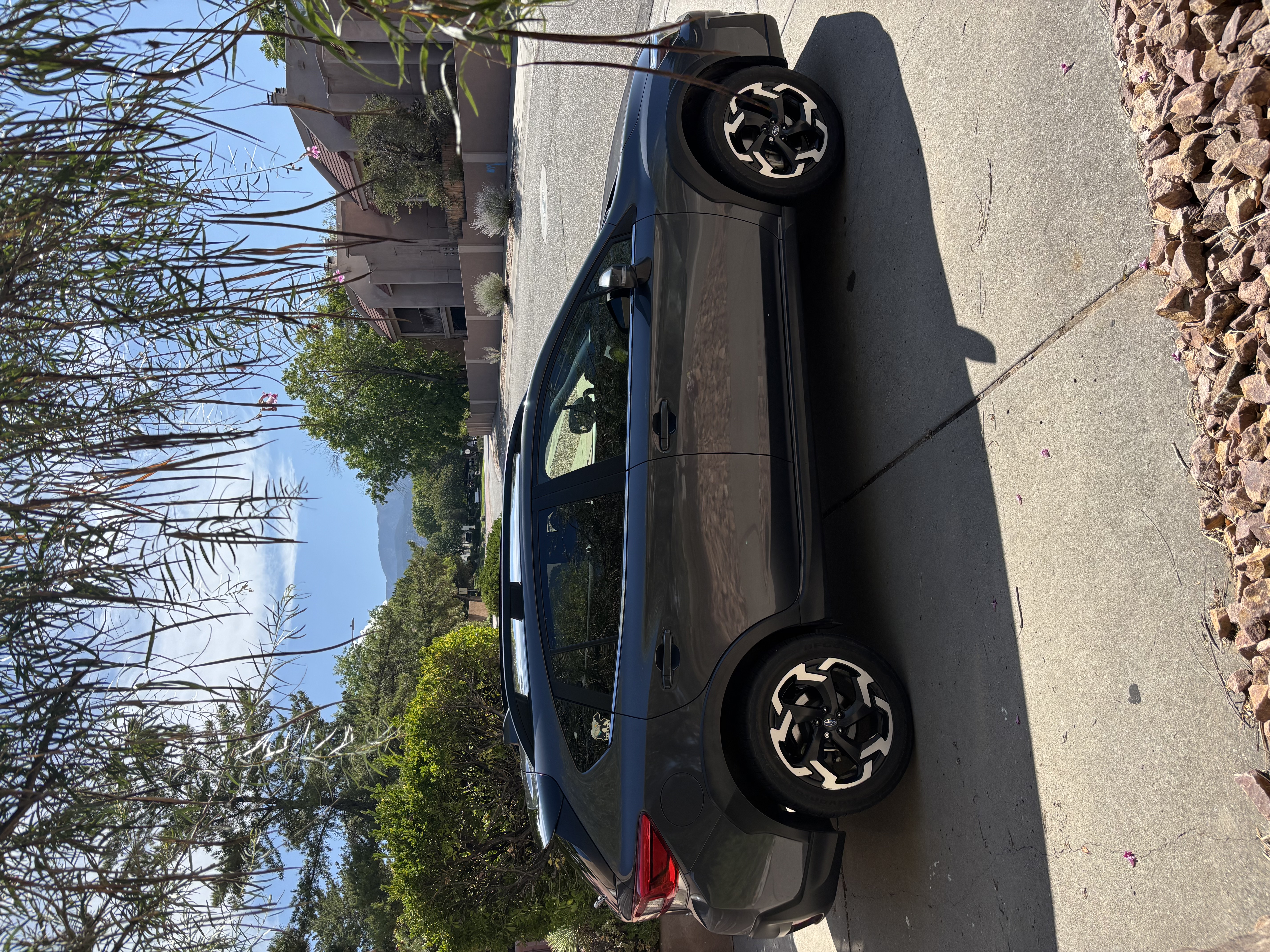 Used 2021 Subaru Crosstrek 2.5i Limited w/ Moonroof Package 2 AWD/4WD image 1