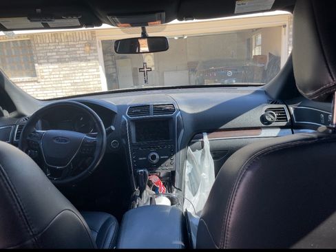 Used 2018 Ford Explorer Limited image 4