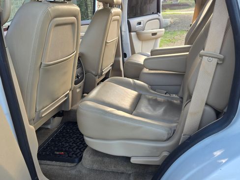 Used 2010 Chevrolet Tahoe LTZ image 12