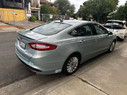 Used 2014 Ford Fusion Energi Titanium FWD image 2
