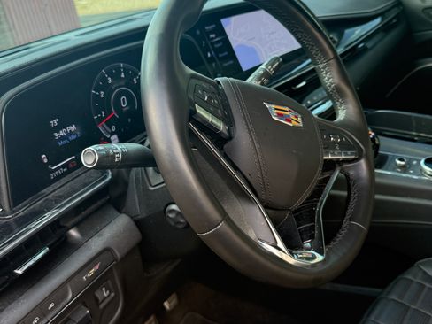 Used 2024 Cadillac Escalade ESV V w/ LPO, ONYX Package image 6