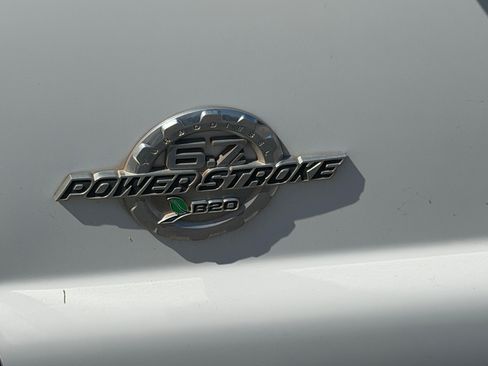 Used 2014 Ford F250 XL w/ Power Equipment Group RWD image 9