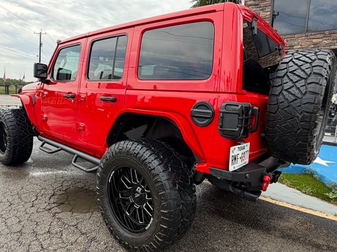 Used 2021 Jeep Wrangler Unlimited Rubicon AWD/4WD image 14