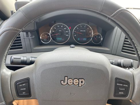 Used 2007 Jeep Grand Cherokee Limited image 14