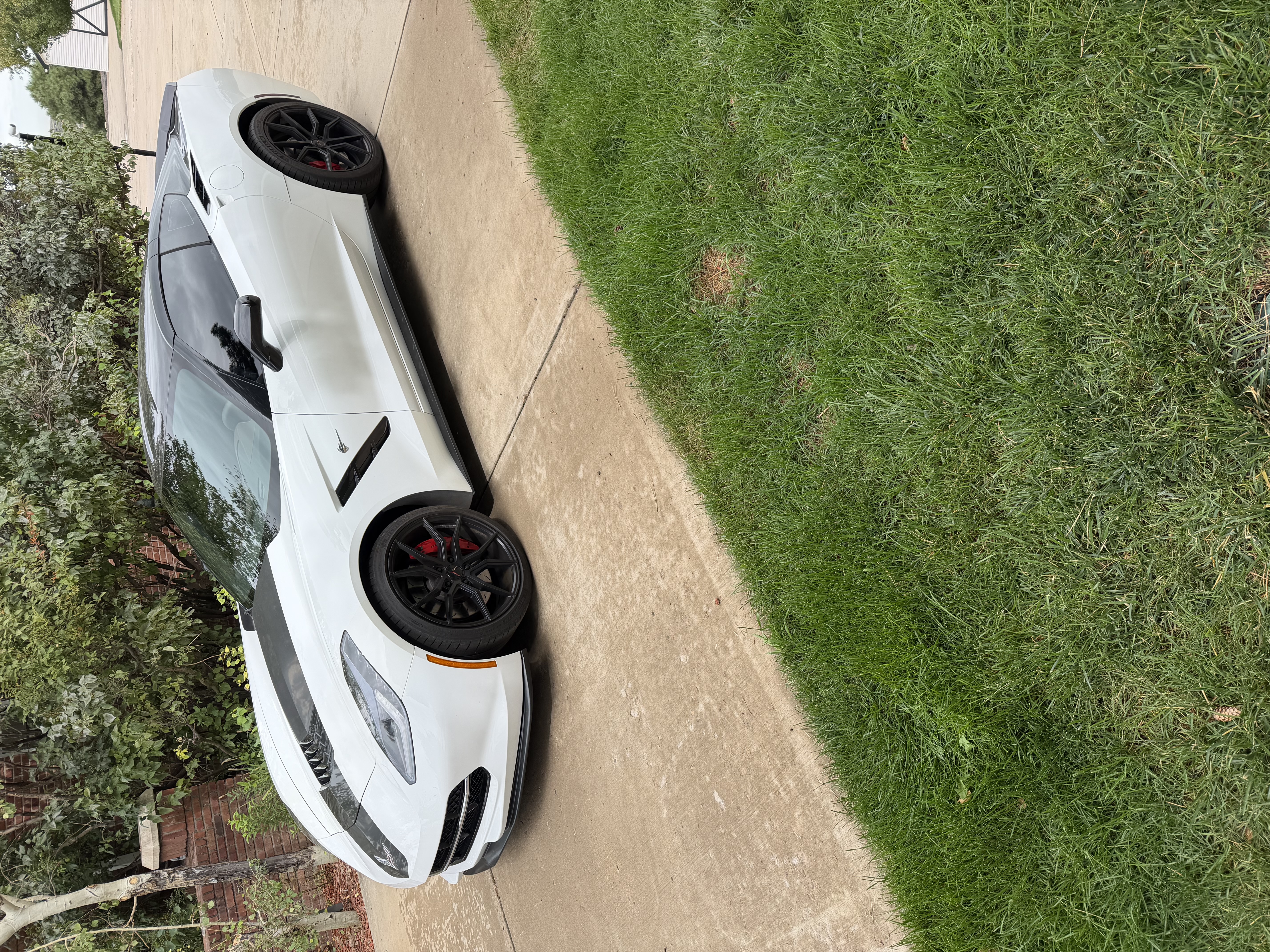 Used 2014 Chevrolet Corvette Stingray Coupe w/ 3LT Preferred Equipment Group RWD image 2