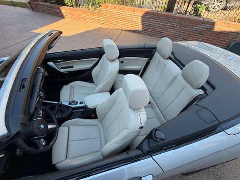 Used 2017 BMW M240i Convertible image 18