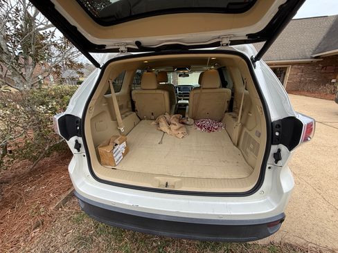 Used 2016 Toyota Highlander Limited image 9