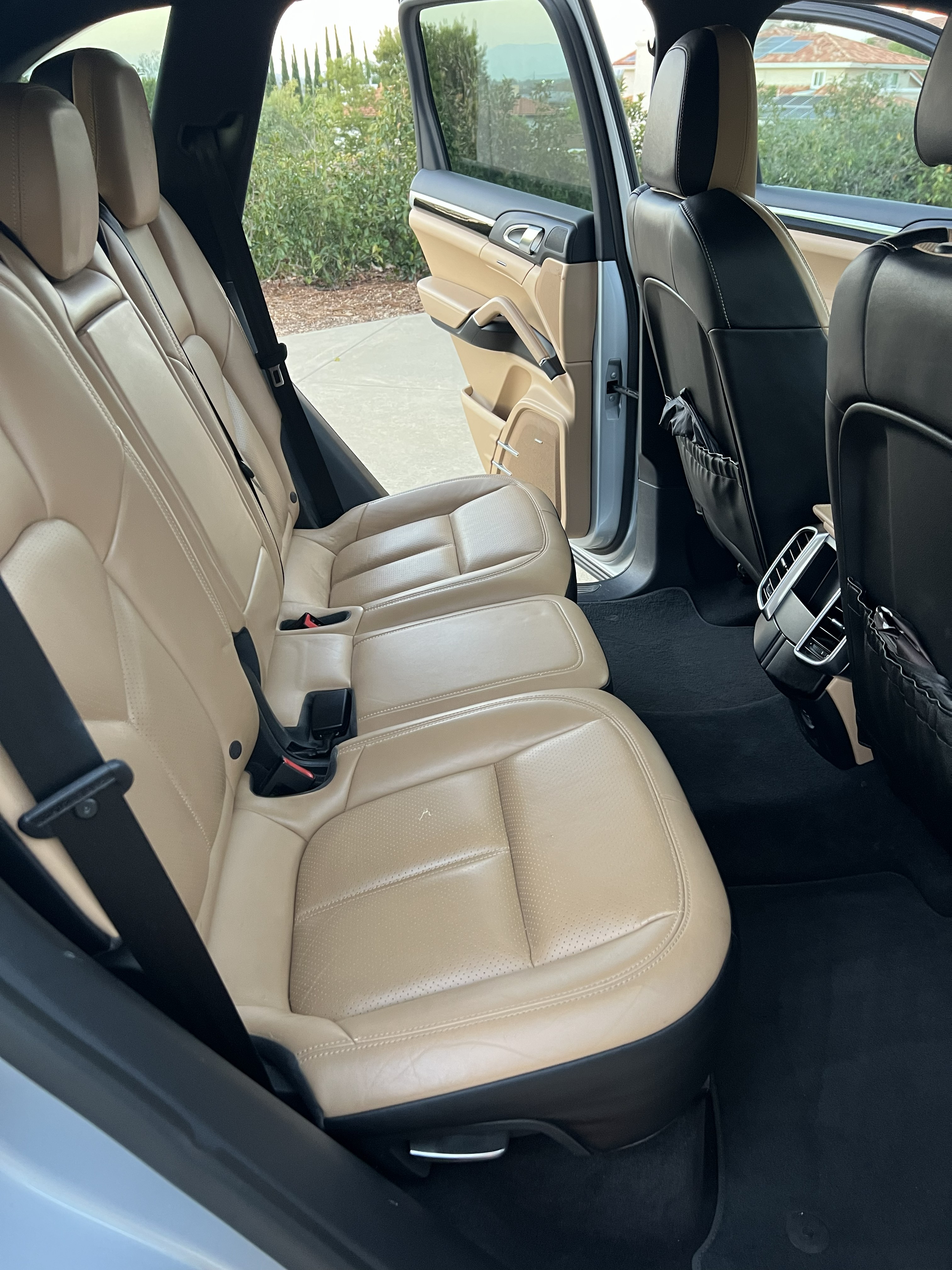 Used 2018 Porsche Cayenne Platinum Edition AWD/4WD image 9
