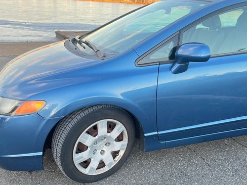 Used 2006 Honda Civic LX image 2
