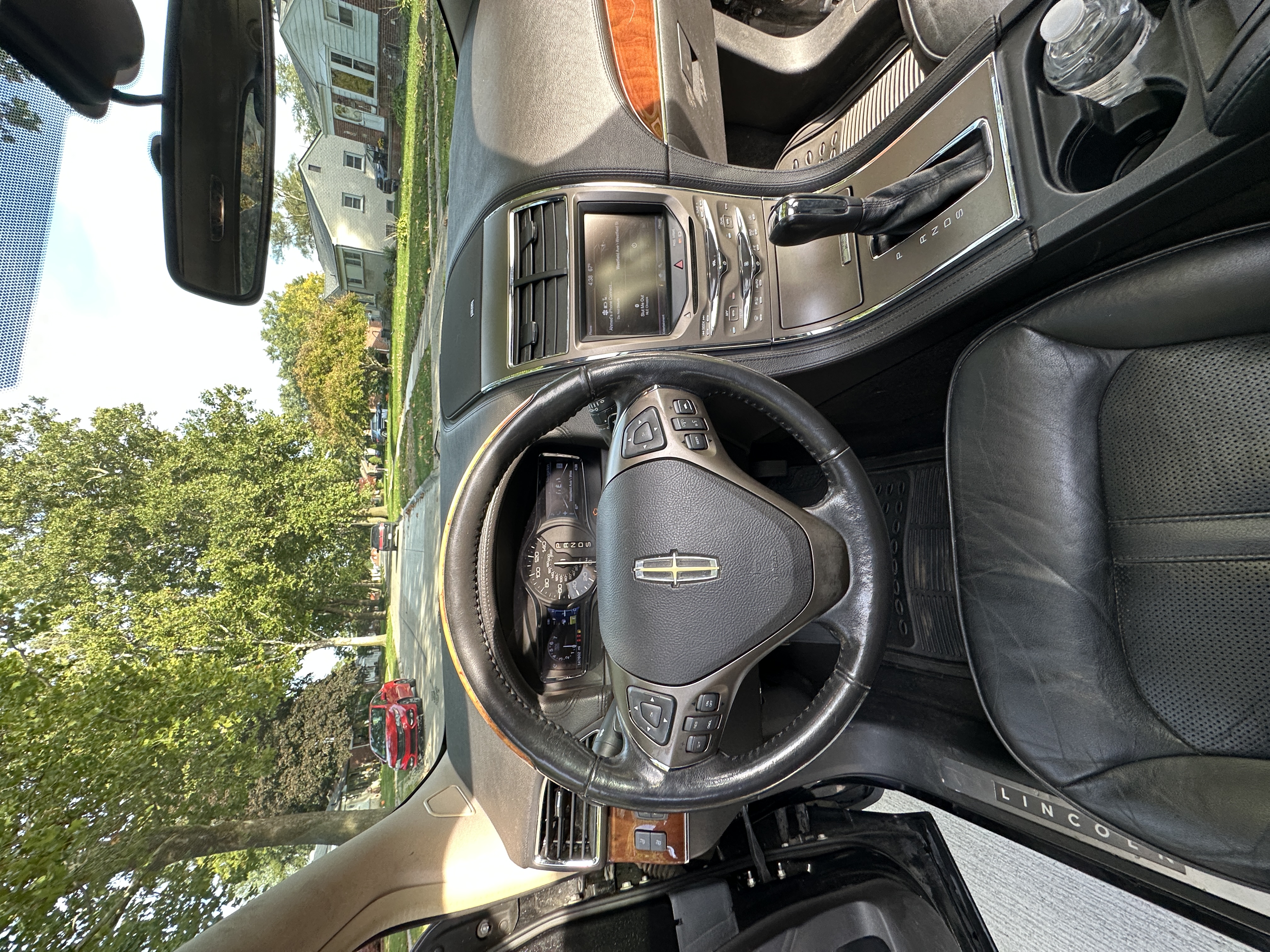 Used 2013 Lincoln MKX AWD image 11
