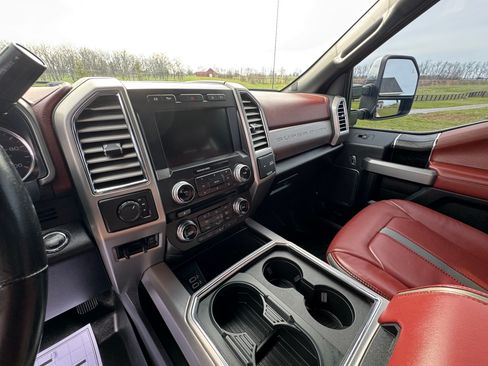 Used 2018 Ford F350 Platinum w/ Platinum Ultimate Package image 10