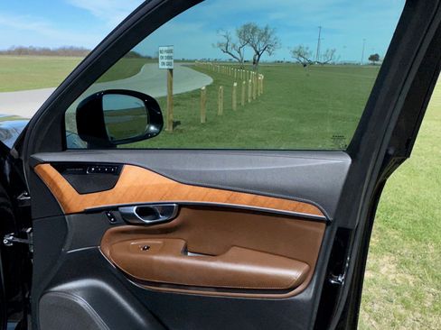 Used 2020 Volvo XC90 T6 Inscription w/ Protection Package Premier image 13