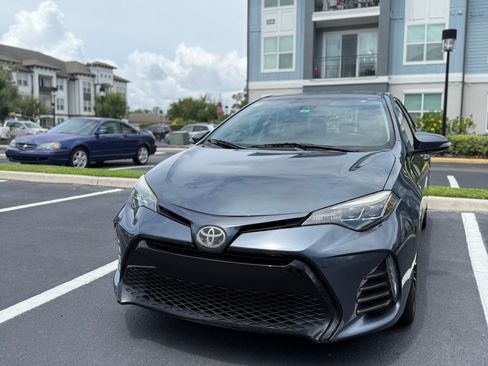 Used 2019 Toyota Corolla LE image 2