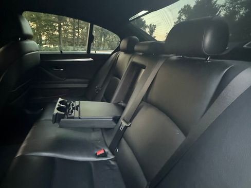 Used 2011 BMW 550i Sedan RWD image 13