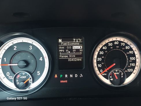 Used 2015 RAM 2500 SLT image 9