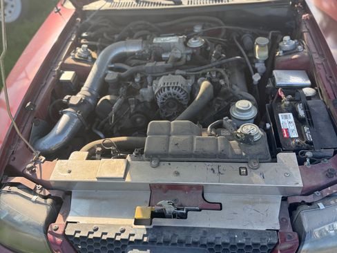 Used 2004 Ford Mustang GT RWD image 9