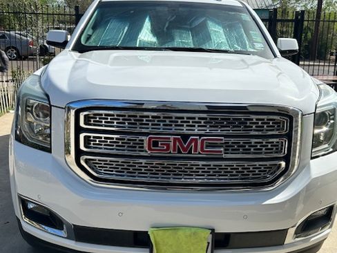 Used 2018 GMC Yukon SLE w/ SLE Value Package image 6