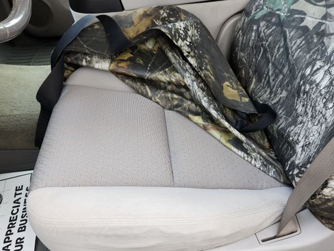 Used 2009 GMC Sierra 2500 SLE w/ Convenience Package image 18