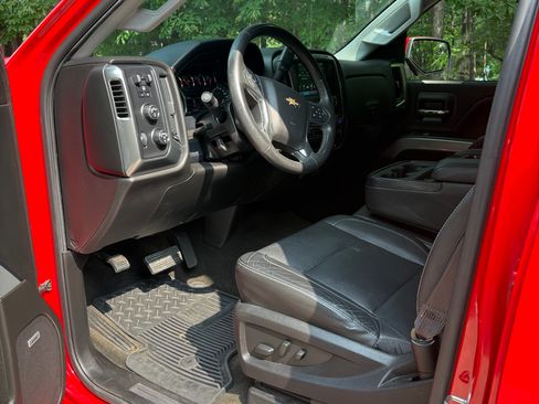 Used 2017 Chevrolet Silverado 1500 LT w/ All Star Edition AWD/4WD image 5