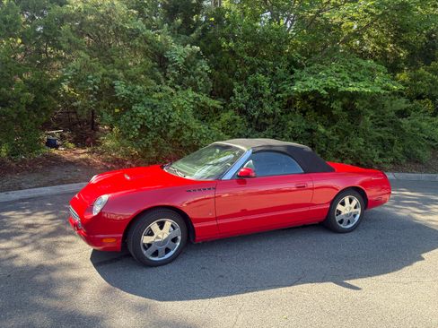Used 2004 Ford Thunderbird RWD image 1