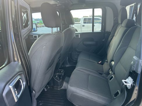 Used 2020 Jeep Gladiator Sport w/ Quick Order Package 24S image 13