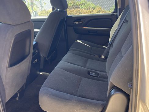 Used 2007 Chevrolet Suburban 2500 LT image 4