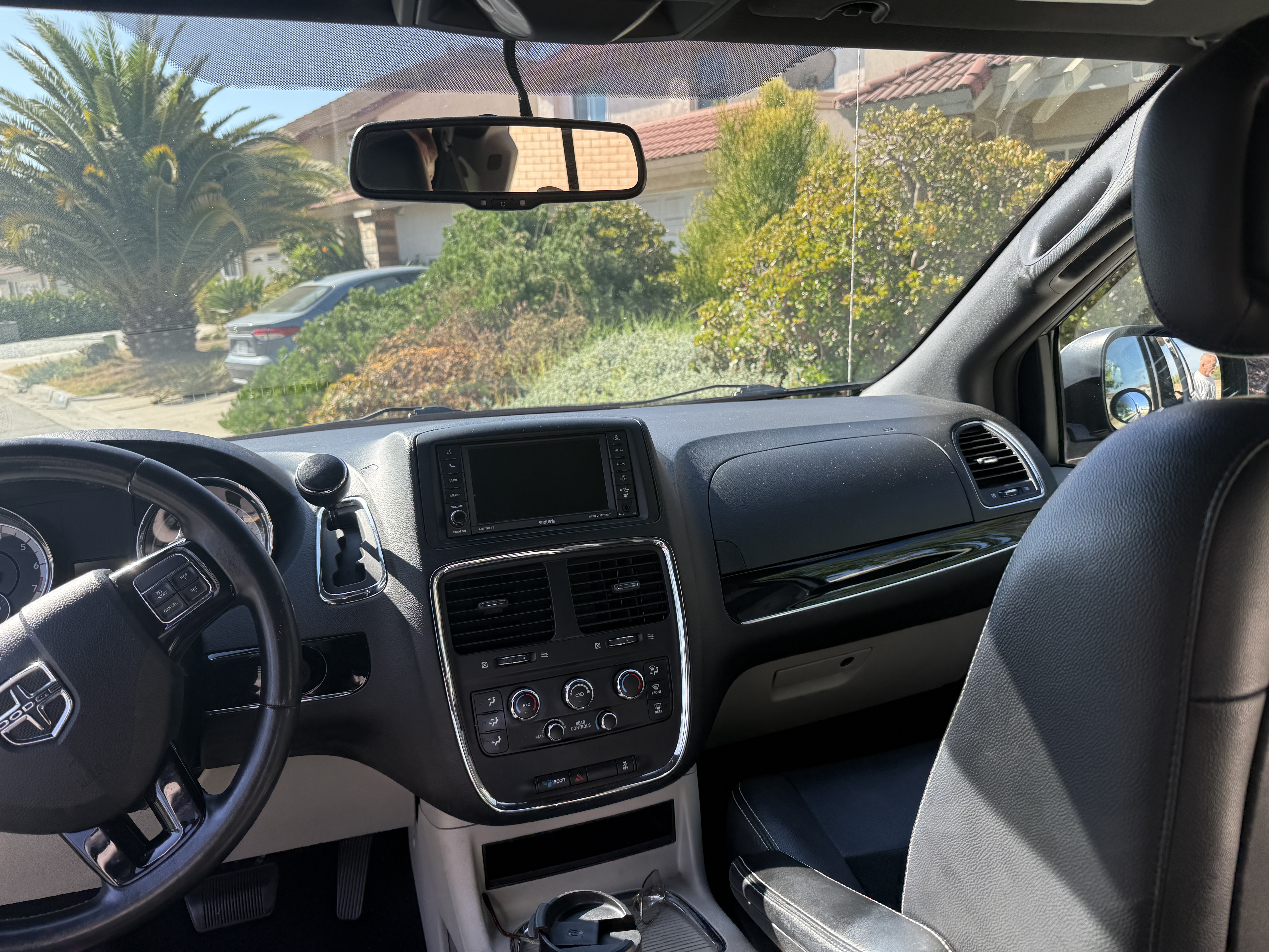 Used 2018 Dodge Grand Caravan SXT FWD image 10