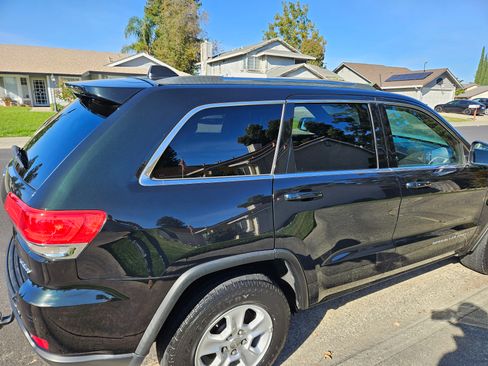 Used 2014 Jeep Grand Cherokee Laredo w/ Security & Convenience Group image 4