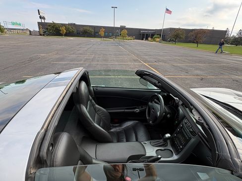Used 2006 Chevrolet Corvette Coupe RWD image 9