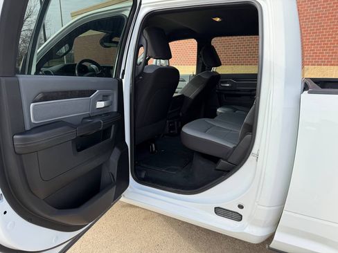 Used 2023 RAM 2500 Big Horn image 12