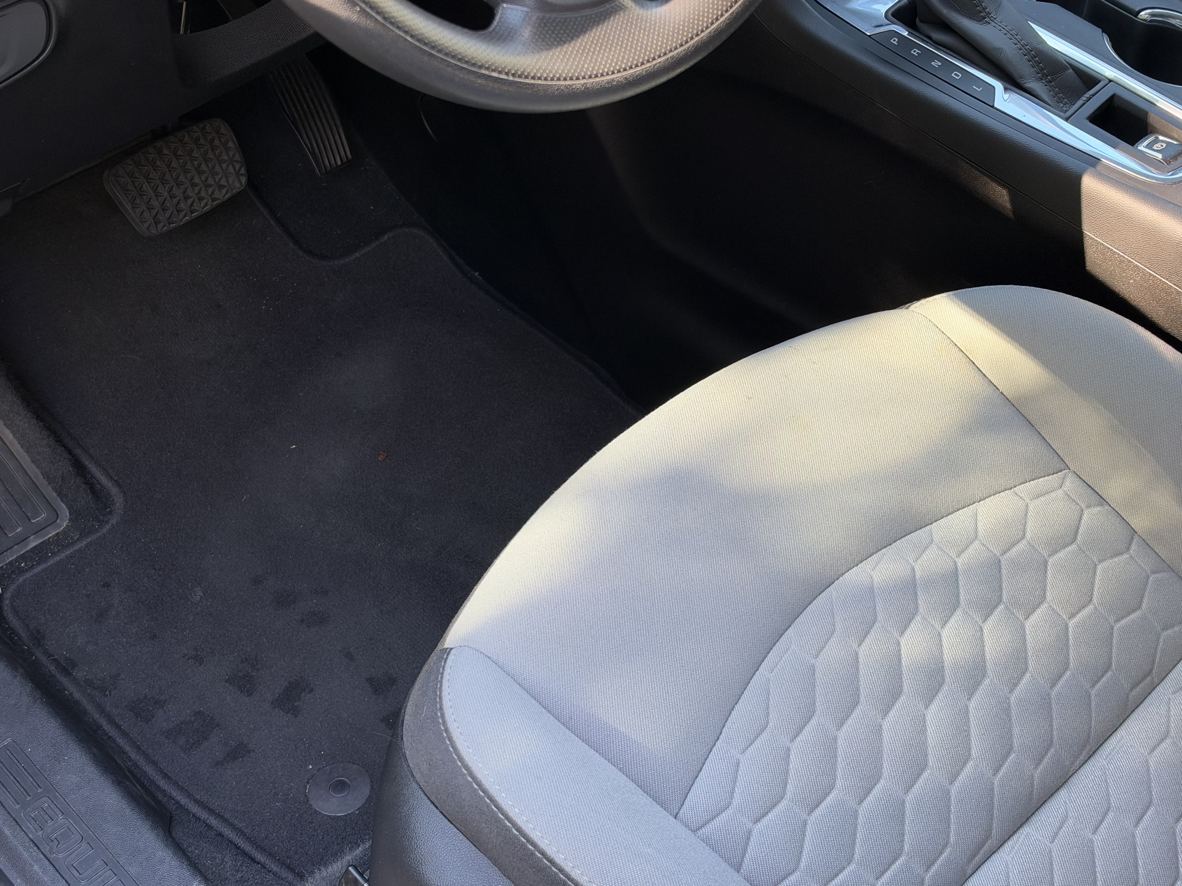 Used 2020 Chevrolet Equinox LT FWD image 12
