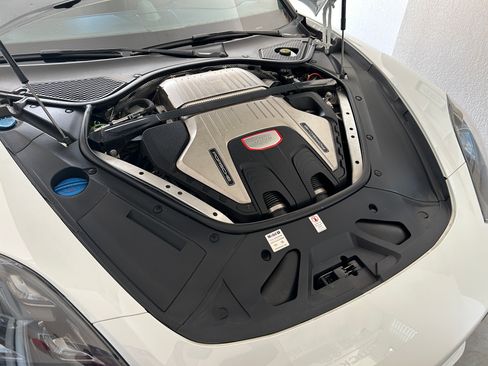 Used 2017 Porsche Panamera Turbo image 19