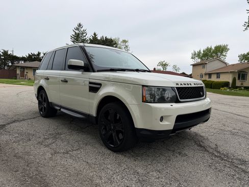 Used 2010 Land Rover Range Rover Sport Supercharged AWD/4WD image 6
