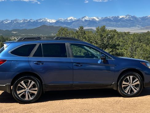 Used 2019 Subaru Outback 2.5i Limited AWD/4WD image 2