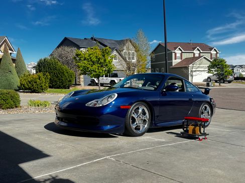 Used 2001 Porsche 911 Carrera RWD image 2
