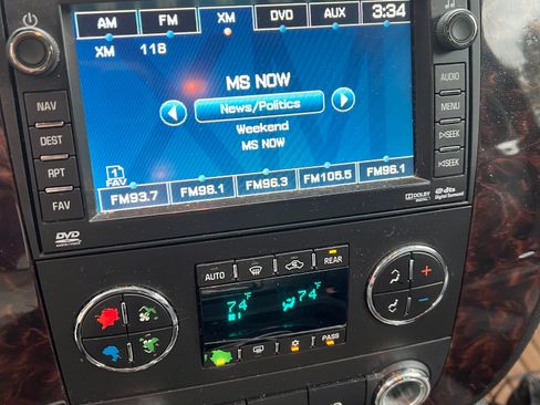 Used 2010 GMC Yukon Denali image 12